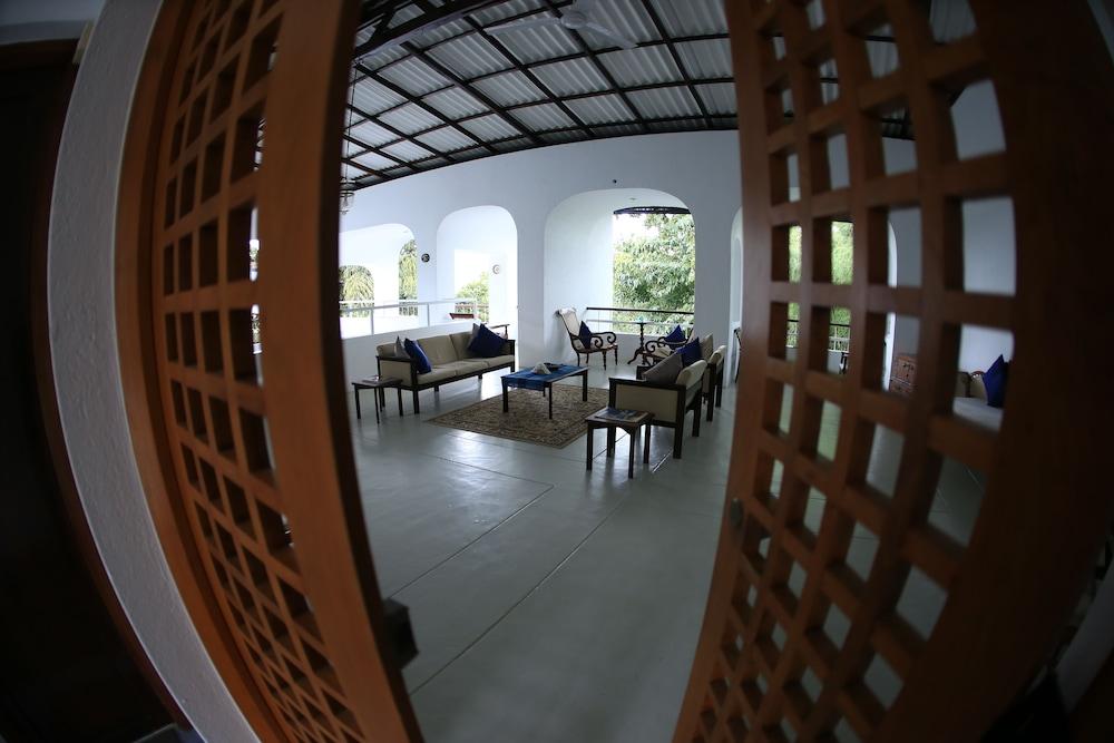 Regent Lodge Hotel & Villa Kandy Extérieur photo